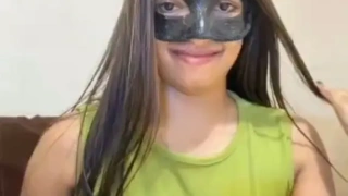 Super Hot Stripchat Streamer Goes Viral After Up Her Perfect Boobs on Cam
